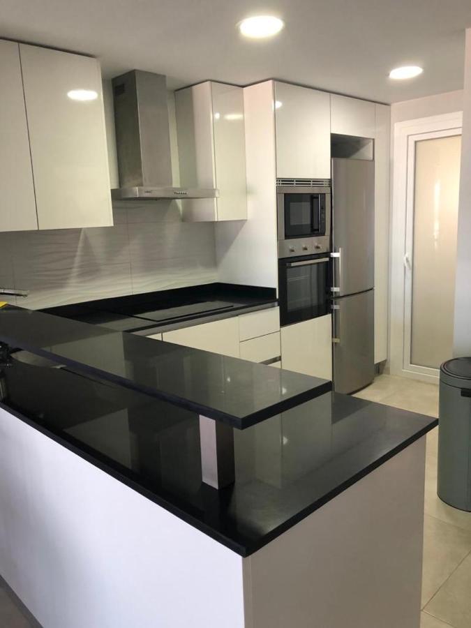 Luxury Beach Front Apartment アレナレス・デル・ソル エクステリア 写真