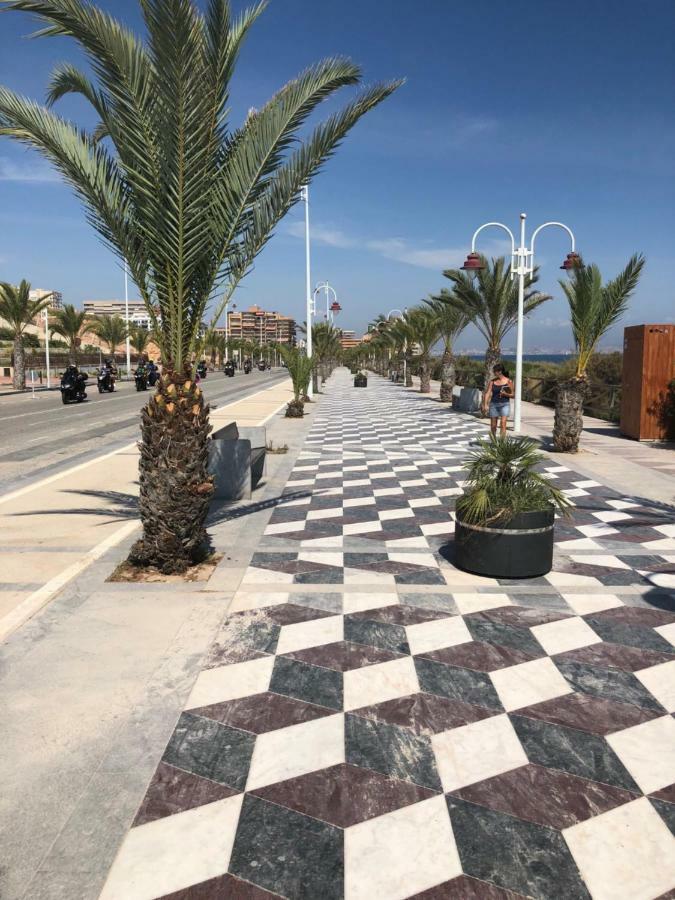 Luxury Beach Front Apartment アレナレス・デル・ソル エクステリア 写真